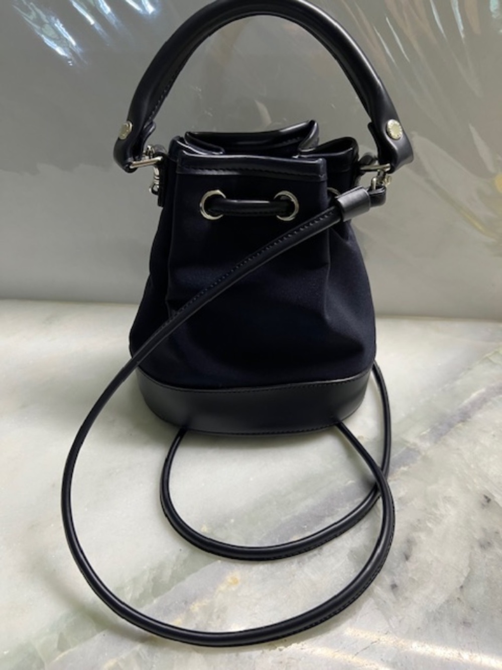 Vintage Tommy Hilfiger Drawstring Mini Bucket Bag - Picture 7 of 8